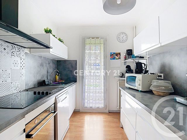 Appartement T3 à vendre - 4 pièces - 73.25 m2 - AUBAGNE - 13 - PROVENCE-ALPES-COTE-D-AZUR - Century 21 Agence Beaumond