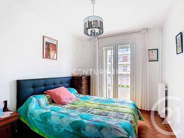 Appartement T3 à vendre - 4 pièces - 73.25 m2 - AUBAGNE - 13 - PROVENCE-ALPES-COTE-D-AZUR - Century 21 Agence Beaumond