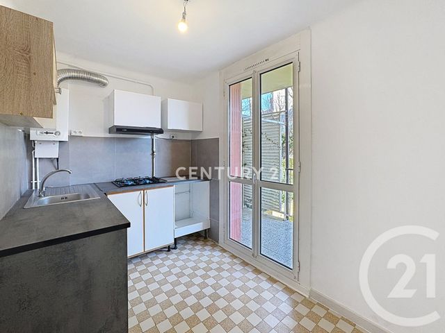 Appartement T4 à louer - 4 pièces - 75.14 m2 - AUBAGNE - 13 - PROVENCE-ALPES-COTE-D-AZUR - Century 21 Agence Beaumond