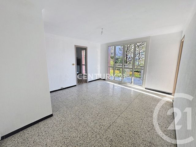 Appartement T4 à louer - 4 pièces - 75.14 m2 - AUBAGNE - 13 - PROVENCE-ALPES-COTE-D-AZUR - Century 21 Agence Beaumond