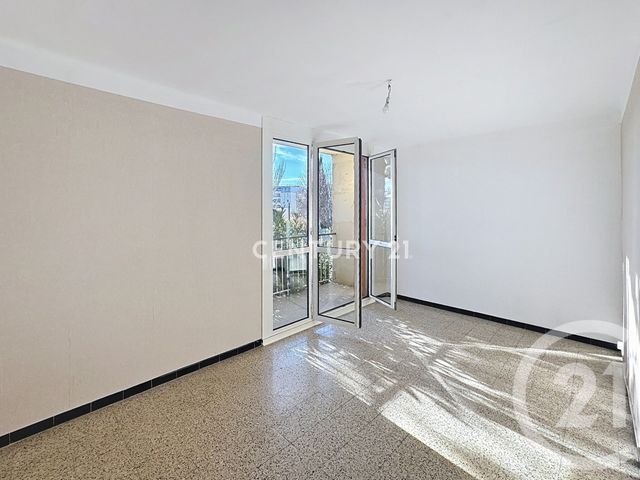Appartement T4 à louer - 4 pièces - 75.14 m2 - AUBAGNE - 13 - PROVENCE-ALPES-COTE-D-AZUR - Century 21 Agence Beaumond