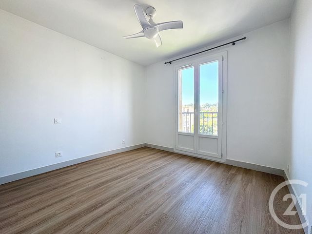 Appartement T3 à louer - 3 pièces - 52.8 m2 - AUBAGNE - 13 - PROVENCE-ALPES-COTE-D-AZUR - Century 21 Agence Beaumond