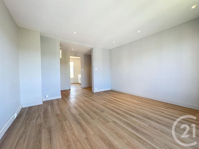 Appartement T3 à louer - 3 pièces - 52.8 m2 - AUBAGNE - 13 - PROVENCE-ALPES-COTE-D-AZUR - Century 21 Agence Beaumond