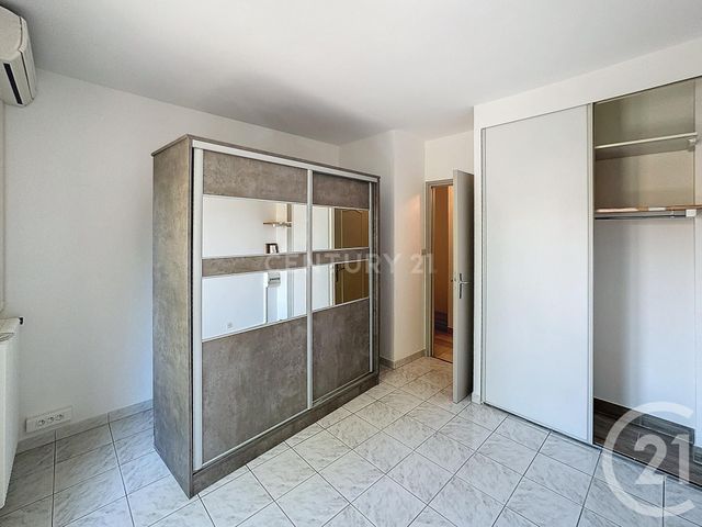 Appartement T4 à louer - 4 pièces - 76.26 m2 - AUBAGNE - 13 - PROVENCE-ALPES-COTE-D-AZUR - Century 21 Agence Beaumond
