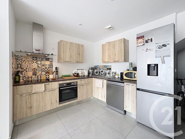 Appartement T2 à louer - 2 pièces - 59.57 m2 - MARSEILLE - 13012 - PROVENCE-ALPES-COTE-D-AZUR - Century 21 Agence Beaumond