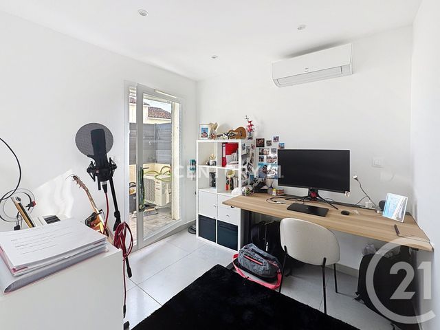 Appartement T2 à louer - 2 pièces - 59.57 m2 - MARSEILLE - 13012 - PROVENCE-ALPES-COTE-D-AZUR - Century 21 Agence Beaumond