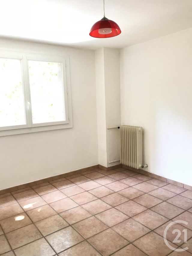 Appartement T2 à louer - 2 pièces - 44.89 m2 - MARSEILLE - 13011 - PROVENCE-ALPES-COTE-D-AZUR - Century 21 Agence Beaumond