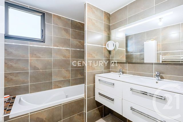 maison à vendre - 4 pièces - 90.24 m2 - AUBAGNE - 13 - PROVENCE-ALPES-COTE-D-AZUR - Century 21 Agence Beaumond