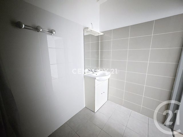 Appartement T1 à louer - 1 pièce - 25.6 m2 - AUBAGNE - 13 - PROVENCE-ALPES-COTE-D-AZUR - Century 21 Agence Beaumond