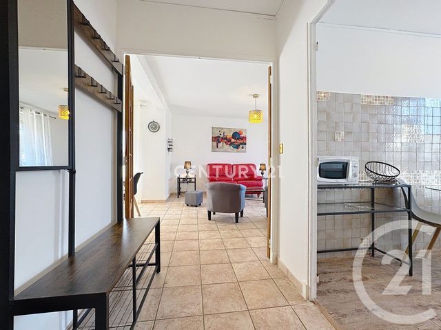 Appartement T3 à louer - 3 pièces - 70.7 m2 - AUBAGNE - 13 - PROVENCE-ALPES-COTE-D-AZUR - Century 21 Agence Beaumond