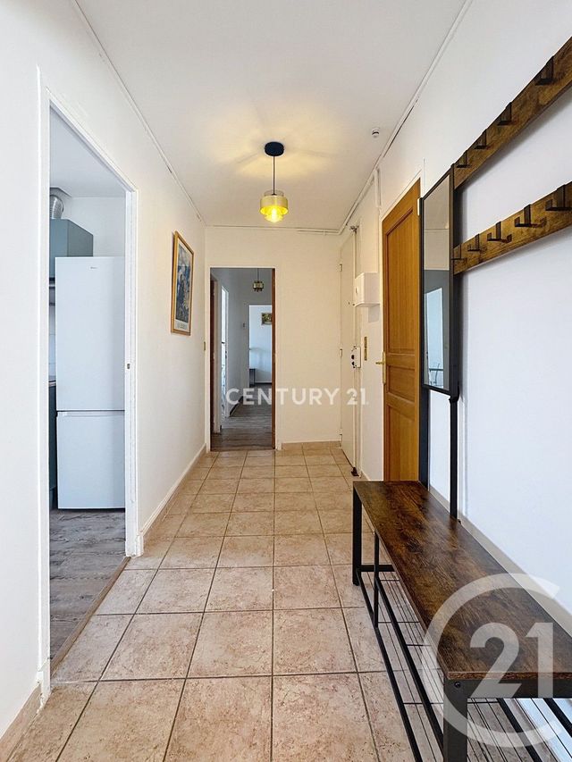 Appartement T3 à louer - 3 pièces - 70.7 m2 - AUBAGNE - 13 - PROVENCE-ALPES-COTE-D-AZUR - Century 21 Agence Beaumond