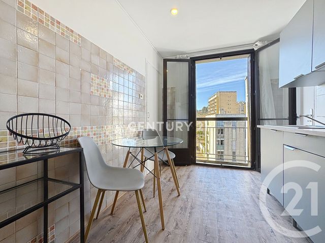 Appartement T3 à louer - 3 pièces - 70.7 m2 - AUBAGNE - 13 - PROVENCE-ALPES-COTE-D-AZUR - Century 21 Agence Beaumond