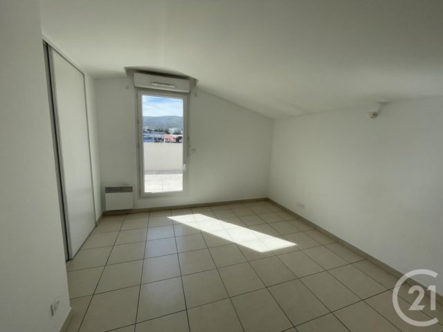 Appartement T4 à louer - 4 pièces - 116.33 m2 - LA CIOTAT - 13 - PROVENCE-ALPES-COTE-D-AZUR - Century 21 Agence Beaumond