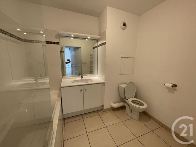 Appartement T4 à louer - 4 pièces - 116.33 m2 - LA CIOTAT - 13 - PROVENCE-ALPES-COTE-D-AZUR - Century 21 Agence Beaumond