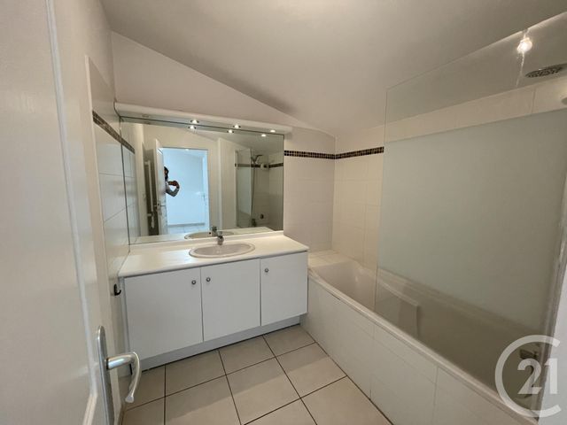 Appartement T4 à louer - 4 pièces - 116.33 m2 - LA CIOTAT - 13 - PROVENCE-ALPES-COTE-D-AZUR - Century 21 Agence Beaumond