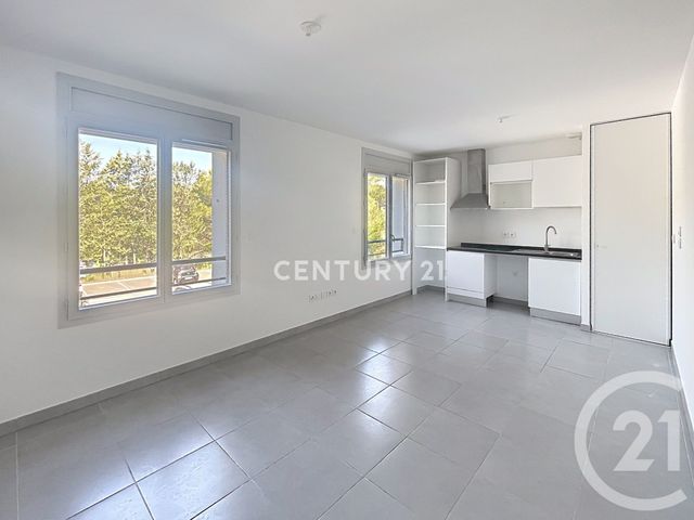 Appartement T1 à louer - 1 pièce - 30.35 m2 - PEYPIN - 13 - PROVENCE-ALPES-COTE-D-AZUR - Century 21 Agence Beaumond