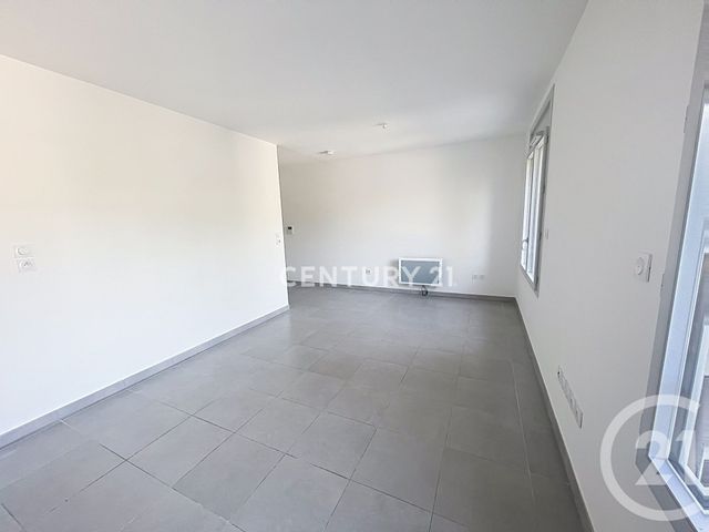 Appartement T1 à louer - 1 pièce - 30.35 m2 - PEYPIN - 13 - PROVENCE-ALPES-COTE-D-AZUR - Century 21 Agence Beaumond