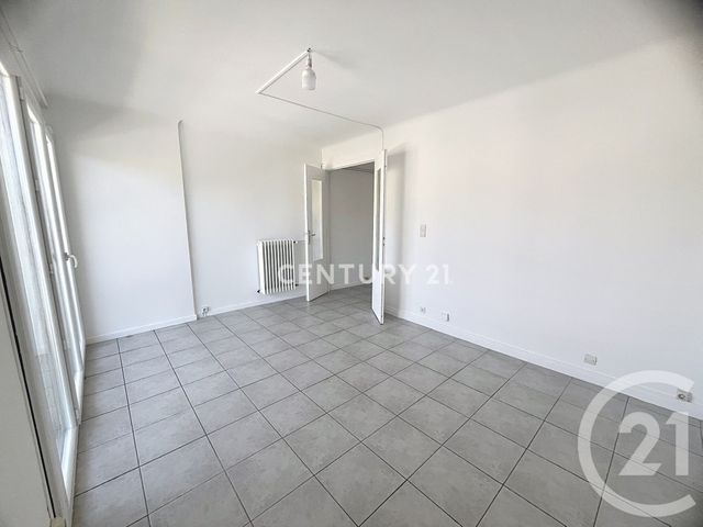 Appartement T2 à louer - 2 pièces - 43.24 m2 - AUBAGNE - 13 - PROVENCE-ALPES-COTE-D-AZUR - Century 21 Agence Beaumond