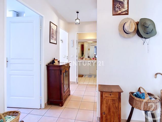 Appartement F2 à vendre - 2 pièces - 44.8 m2 - AUBAGNE - 13 - PROVENCE-ALPES-COTE-D-AZUR - Century 21 Agence Beaumond