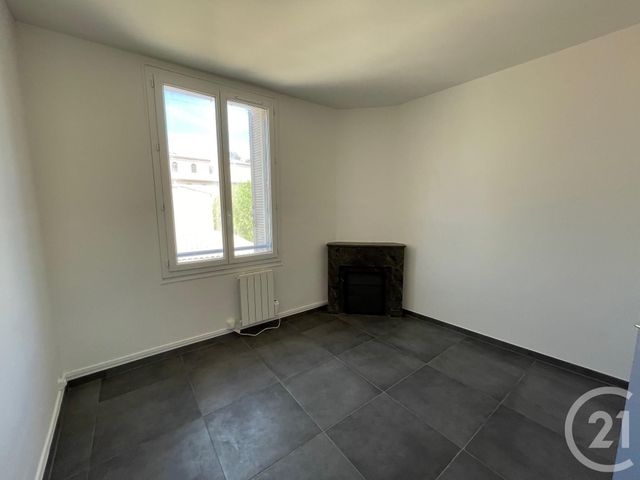 Appartement T3 à louer - 3 pièces - 52.38 m2 - AUBAGNE - 13 - PROVENCE-ALPES-COTE-D-AZUR - Century 21 Agence Beaumond
