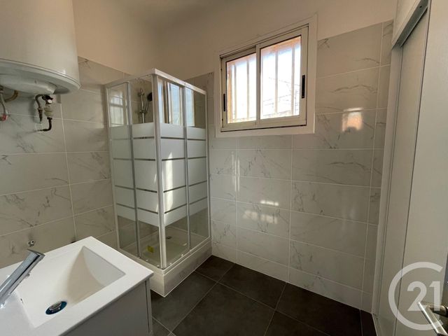 Appartement T3 à louer - 3 pièces - 52.38 m2 - AUBAGNE - 13 - PROVENCE-ALPES-COTE-D-AZUR - Century 21 Agence Beaumond