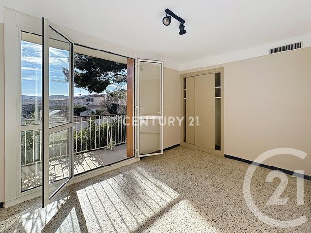 Appartement T4 à louer - 4 pièces - 75.14 m2 - AUBAGNE - 13 - PROVENCE-ALPES-COTE-D-AZUR - Century 21 Agence Beaumond