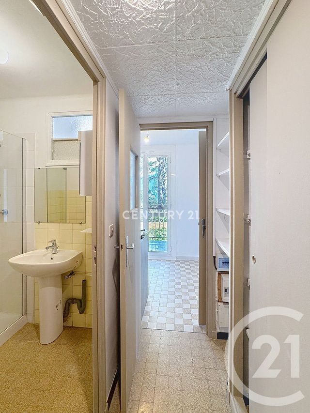 Appartement T4 à louer - 4 pièces - 75.14 m2 - AUBAGNE - 13 - PROVENCE-ALPES-COTE-D-AZUR - Century 21 Agence Beaumond