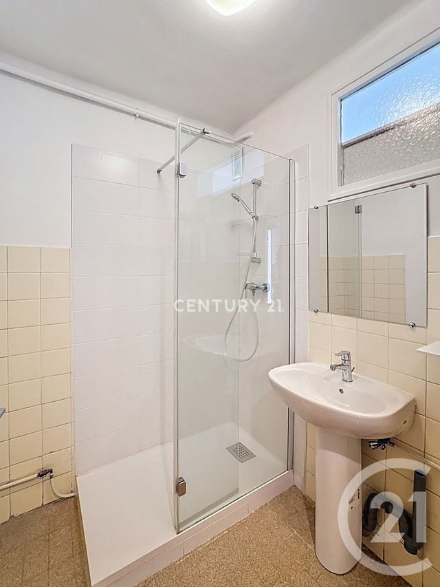 Appartement T4 à louer - 4 pièces - 75.14 m2 - AUBAGNE - 13 - PROVENCE-ALPES-COTE-D-AZUR - Century 21 Agence Beaumond