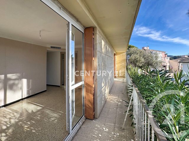 Appartement T4 à louer - 4 pièces - 75.14 m2 - AUBAGNE - 13 - PROVENCE-ALPES-COTE-D-AZUR - Century 21 Agence Beaumond