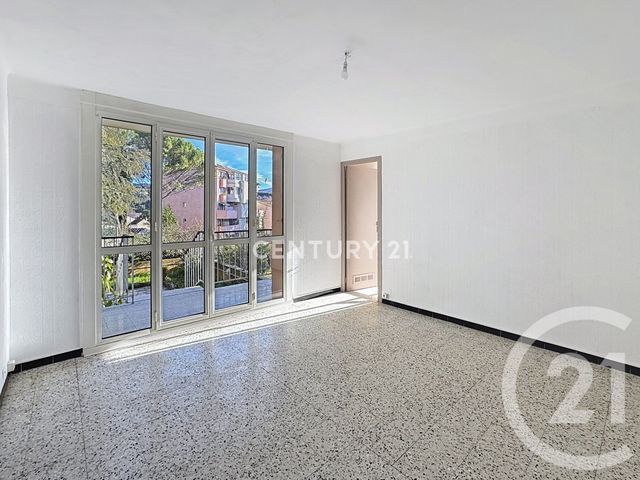 Appartement T4 à louer - 4 pièces - 75.14 m2 - AUBAGNE - 13 - PROVENCE-ALPES-COTE-D-AZUR - Century 21 Agence Beaumond