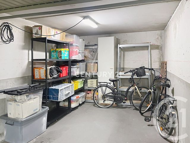 Appartement Studio à vendre - 1 pièce - 30.1 m2 - AUBAGNE - 13 - PROVENCE-ALPES-COTE-D-AZUR - Century 21 Agence Beaumond