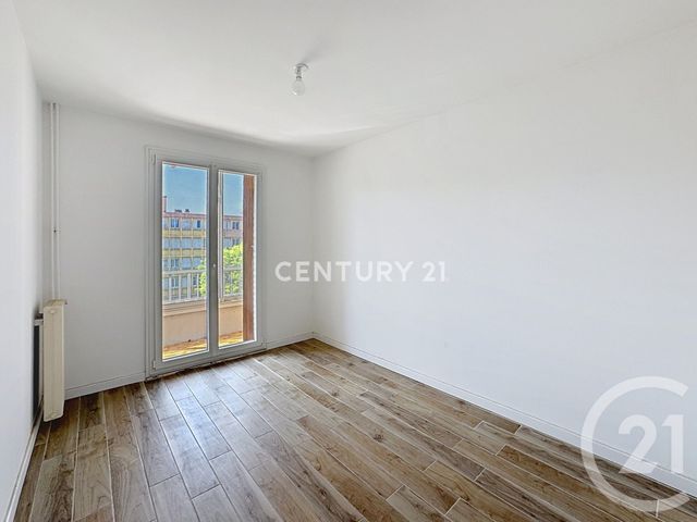 Appartement T3 à louer - 3 pièces - 59.27 m2 - AUBAGNE - 13 - PROVENCE-ALPES-COTE-D-AZUR - Century 21 Agence Beaumond