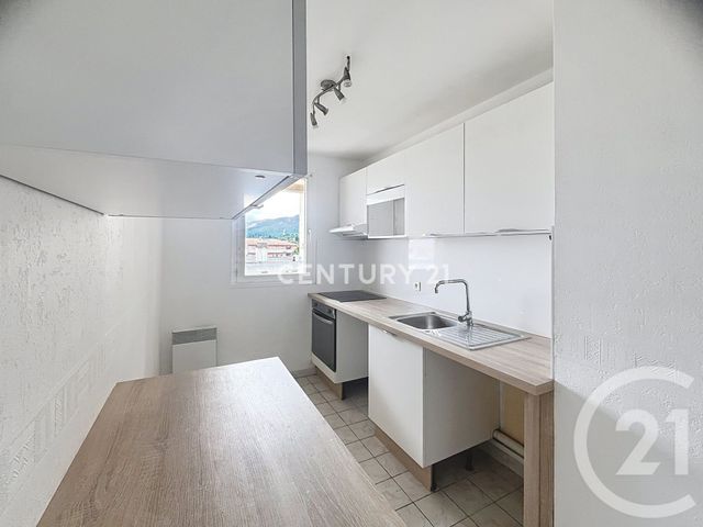 Appartement T2 à louer - 2 pièces - 48.8 m2 - AUBAGNE - 13 - PROVENCE-ALPES-COTE-D-AZUR - Century 21 Agence Beaumond