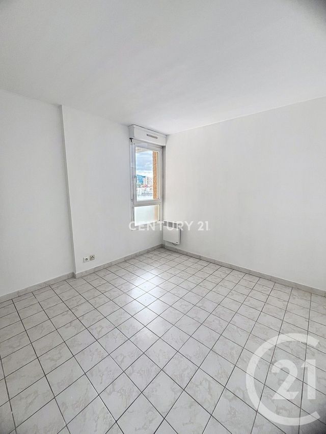 Appartement T2 à louer - 2 pièces - 48.8 m2 - AUBAGNE - 13 - PROVENCE-ALPES-COTE-D-AZUR - Century 21 Agence Beaumond