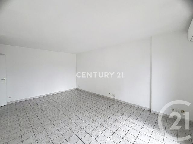 Appartement T2 à louer - 2 pièces - 48.8 m2 - AUBAGNE - 13 - PROVENCE-ALPES-COTE-D-AZUR - Century 21 Agence Beaumond