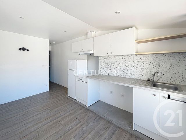 Appartement T2 à louer - 2 pièces - 34.0 m2 - AUBAGNE - 13 - PROVENCE-ALPES-COTE-D-AZUR - Century 21 Agence Beaumond