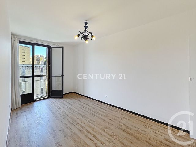 Appartement T3 à louer - 3 pièces - 70.7 m2 - AUBAGNE - 13 - PROVENCE-ALPES-COTE-D-AZUR - Century 21 Agence Beaumond