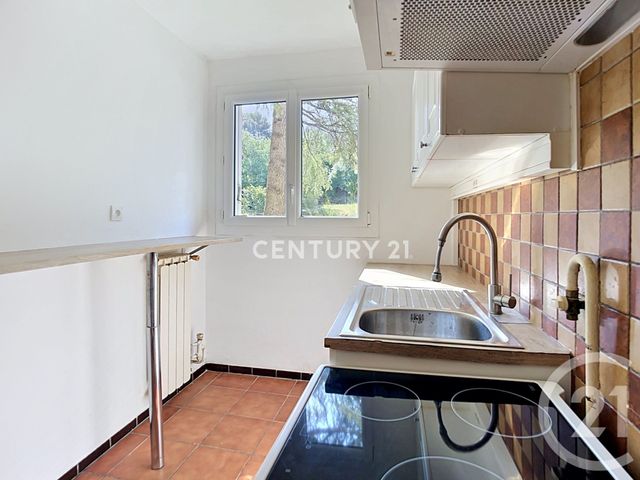 Appartement F2 à vendre - 2 pièces - 32.0 m2 - AUBAGNE - 13 - PROVENCE-ALPES-COTE-D-AZUR - Century 21 Agence Beaumond