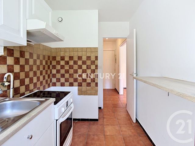 Appartement F2 à vendre - 2 pièces - 32.0 m2 - AUBAGNE - 13 - PROVENCE-ALPES-COTE-D-AZUR - Century 21 Agence Beaumond
