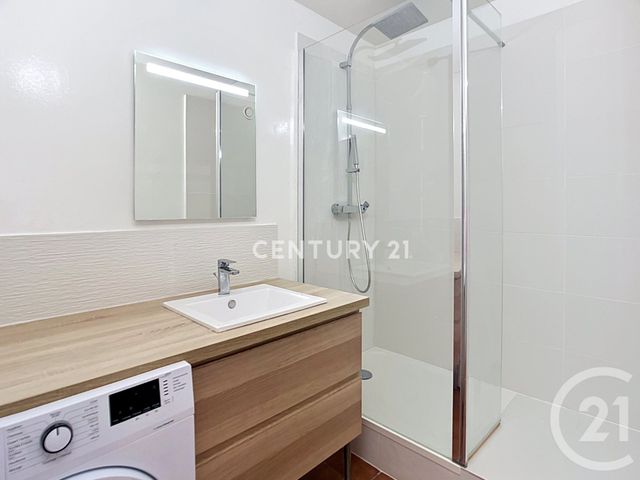 Appartement F2 à vendre - 2 pièces - 32.0 m2 - AUBAGNE - 13 - PROVENCE-ALPES-COTE-D-AZUR - Century 21 Agence Beaumond