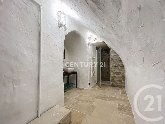 Appartement à vendre - 3 pièces - 33.75 m2 - CUGES LES PINS - 13 - PROVENCE-ALPES-COTE-D-AZUR - Century 21 Agence Beaumond