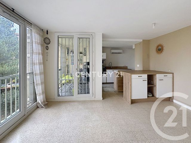 Appartement T3 à louer - 3 pièces - 65.65 m2 - AUBAGNE - 13 - PROVENCE-ALPES-COTE-D-AZUR - Century 21 Agence Beaumond