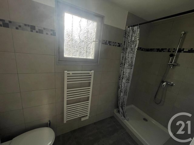 Appartement T2 à louer - 2 pièces - 70.12 m2 - GEMENOS - 13 - PROVENCE-ALPES-COTE-D-AZUR - Century 21 Agence Beaumond