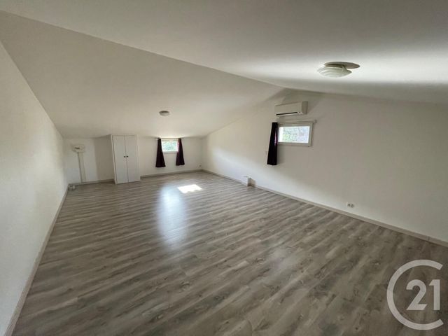Appartement T2 à louer - 2 pièces - 70.12 m2 - GEMENOS - 13 - PROVENCE-ALPES-COTE-D-AZUR - Century 21 Agence Beaumond