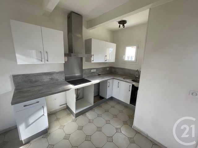 Appartement T2 à louer - 2 pièces - 70.12 m2 - GEMENOS - 13 - PROVENCE-ALPES-COTE-D-AZUR - Century 21 Agence Beaumond
