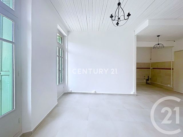 Appartement T2 à vendre - 2 pièces - 39.1 m2 - AUBAGNE - 13 - PROVENCE-ALPES-COTE-D-AZUR - Century 21 Agence Beaumond