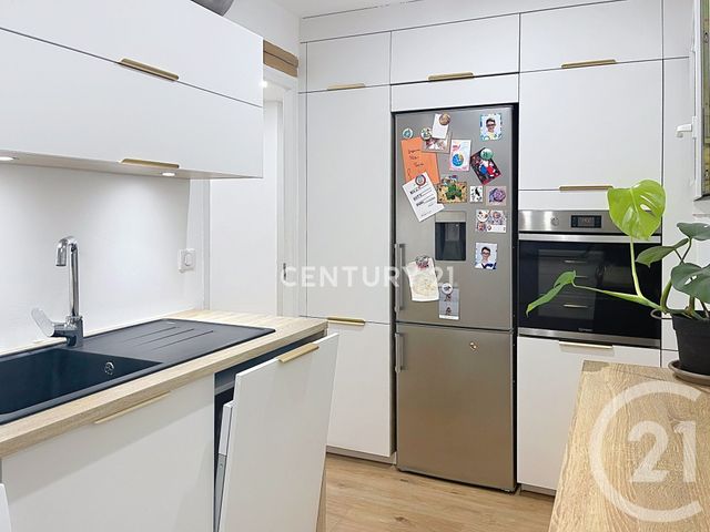 Appartement T3 à louer - 3 pièces - 63.53 m2 - AUBAGNE - 13 - PROVENCE-ALPES-COTE-D-AZUR - Century 21 Agence Beaumond