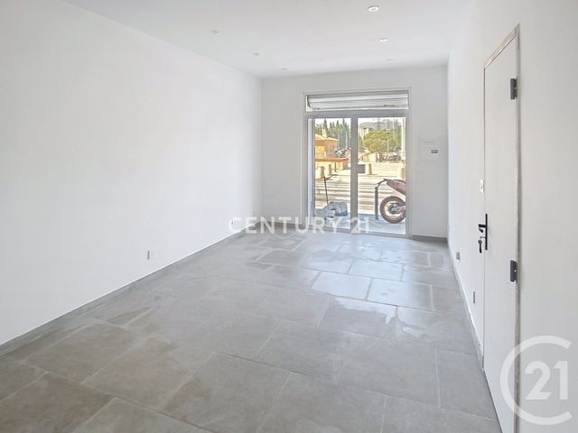 commerce à louer - 26.0 m2 - LA PENNE SUR HUVEAUNE - 13 - PROVENCE-ALPES-COTE-D-AZUR - Century 21 Agence Beaumond