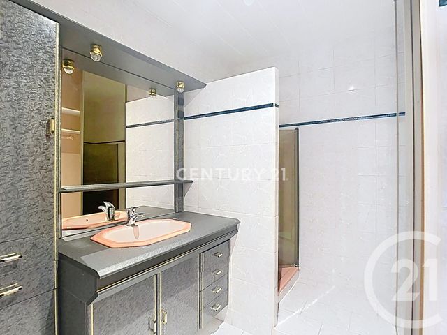 Appartement 3/4 à vendre - 4 pièces - 86.85 m2 - AUBAGNE - 13 - PROVENCE-ALPES-COTE-D-AZUR - Century 21 Agence Beaumond