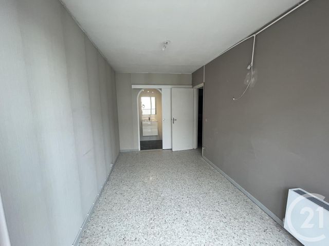 Appartement T5 à louer - 4 pièces - 97.78 m2 - AUBAGNE - 13 - PROVENCE-ALPES-COTE-D-AZUR - Century 21 Agence Beaumond